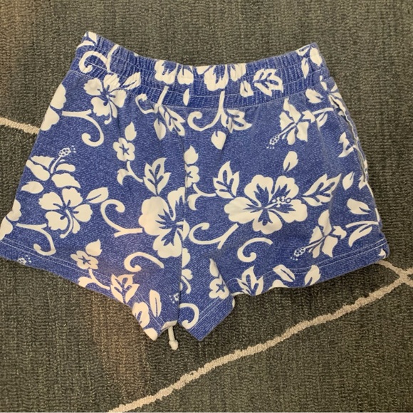 Urban Outfitters Out from Under Sawyer pull on shorts - Picture 2 of 5